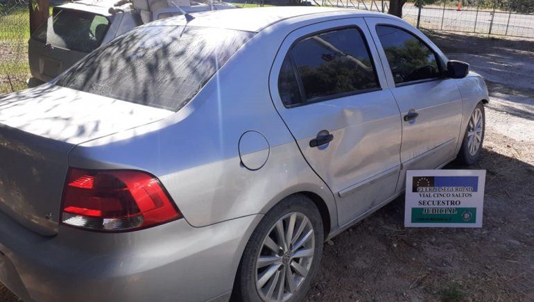 Cinco Saltos: paseaban en un auto robado y terminaron tras las rejas 