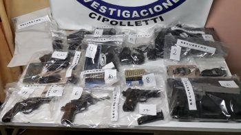 revientan desarmadero: secuestran autos, armas y equipos robados 