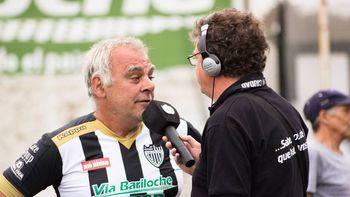 Luis Amorone, ex jugador y DT de Cipo, siempre cordial.