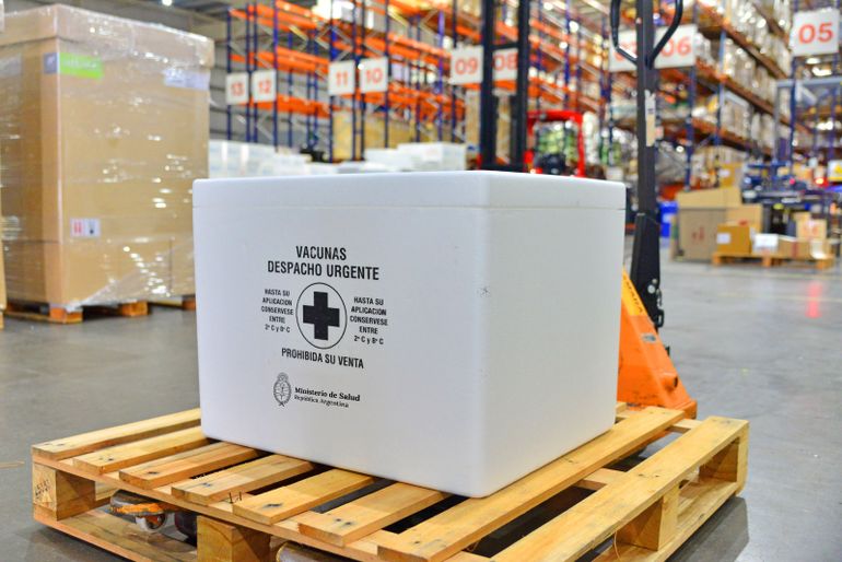 En el marco del Consejo Federal de Salud, se adoptó este adelantamiento en todo el territorio nacional, por lo que el Ministerio de Salud ya envía a las provincias las dosis necesarias.