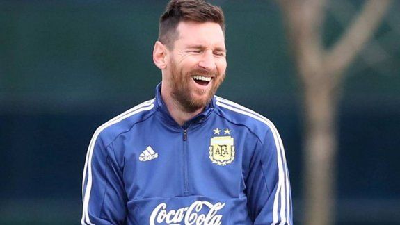 Club neuquino quiere comprar a Messi con chivitos