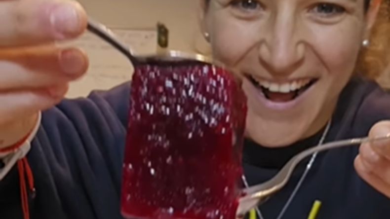 La receta viral de Paula Pareto, rica en colágeno: paso a paso para preparar esta gelatina de chía | LMCipolletti.com La receta viral de Paula Pareto, rica en colágeno: paso a paso para preparar esta gelatina de chía