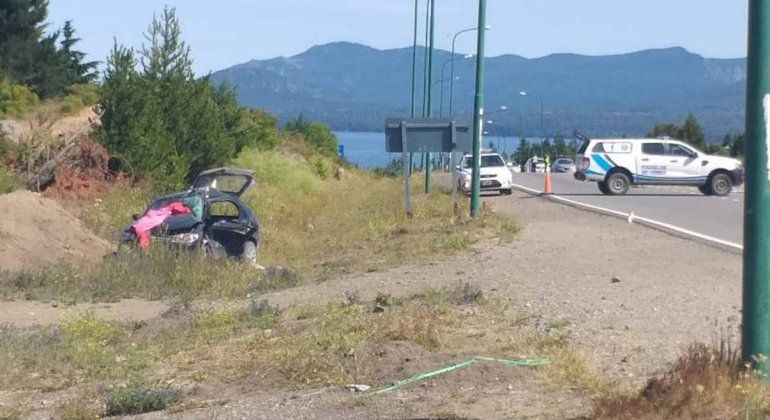 Brutal choque entre un camión y un auto en Bariloche terminó con dos heridos
