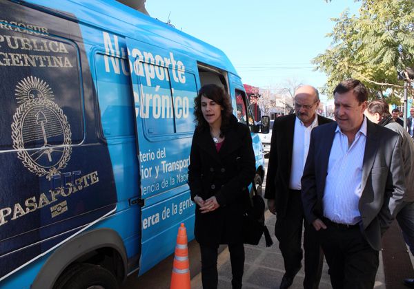 La provincia recibió de Nación una unidad móvil para tramitar DNI y pasaportes