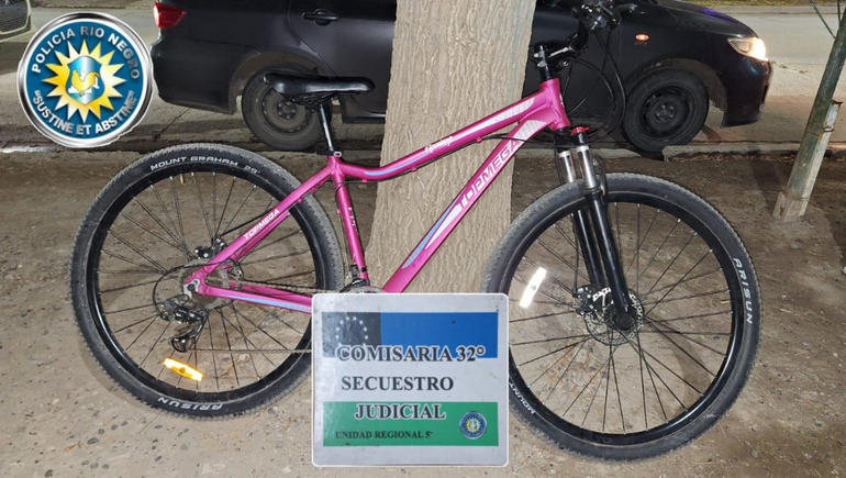 La bicicleta robada en Cipolletti estaba siendo ofrecida por Facebook. La propietaria junto a la policía lograron recuperarla.