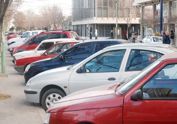 Pintan las cuadras afectadas al estacionamiento fiscalizado