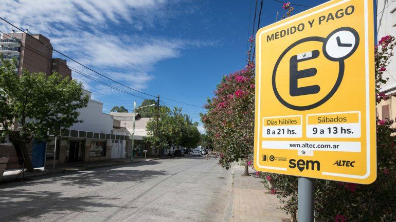 El nuevo sistema de estacionamiento medido y pago lleva solo cinco días.