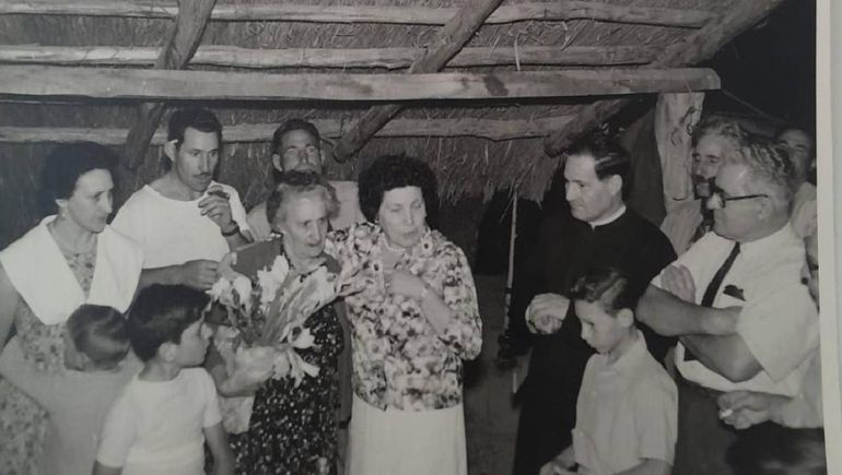 El padre Antonio Fern&aacute;ndez, en una reuni&oacute;n familiar.