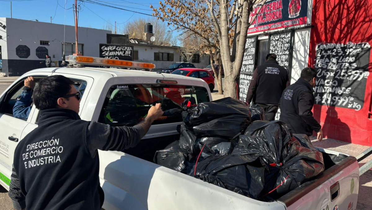El decomiso y clausura de la carnicería de Cipolletti tuvo lugar esta mañana.&nbsp;