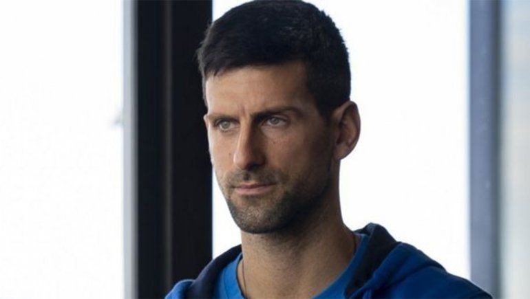Djokovic no se vacunará y está en riesgo su carrera profesional