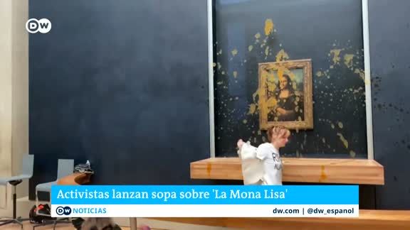 El video, que se viralizó en las redes, muestra a las ecologistas arrojando sopa a La Gioconda.