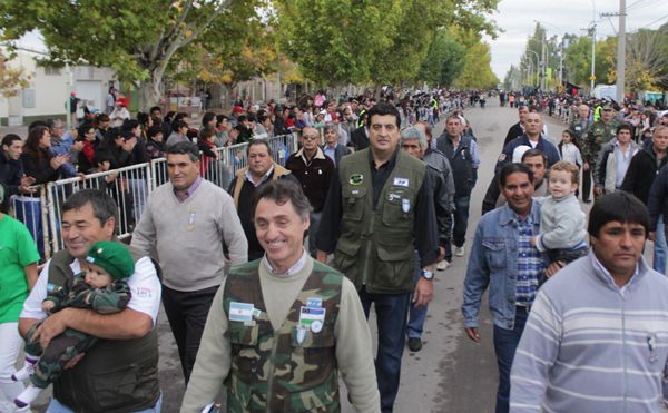 El gobernador presidió el acto por Malvinas en Cipolletti
