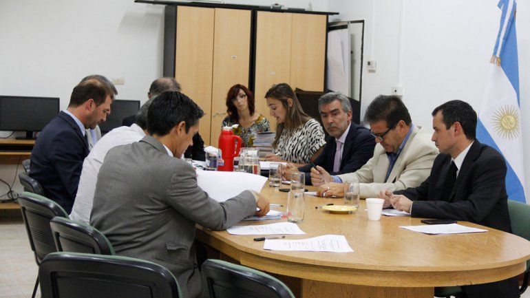 Los legisladores volcaron la elección y no hubo nombramientos.