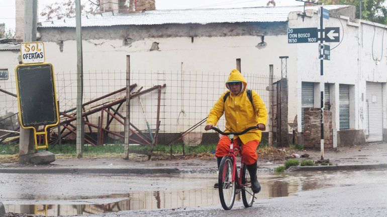 Siguen las lluvias el domingo pero mejorarán las condiciones durante la semana