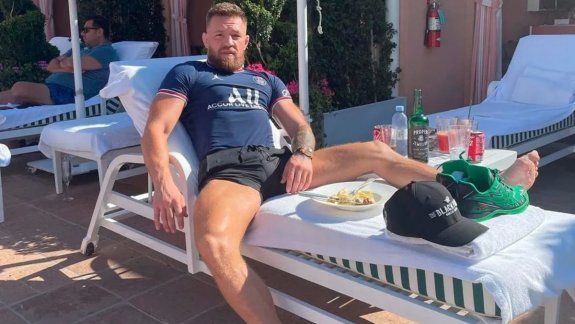&nbsp;McGregor, desde Beverly Hills con la casaca del PSG.&nbsp;