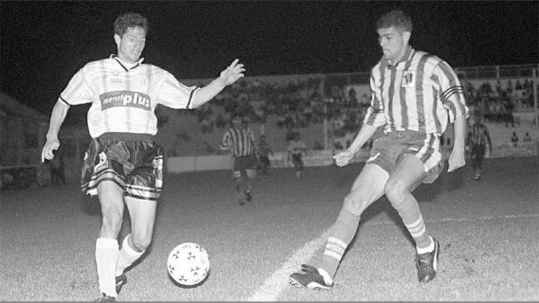 El día que el Chala Parra se jugó la rodilla  y la carrera para bancar a su equipo y al DT