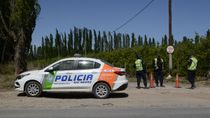 El municipio desalojo un loteo en zona no urbanizable.