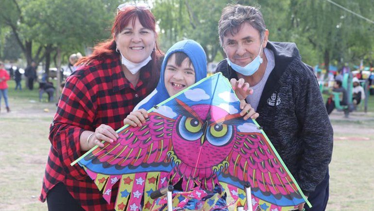 Se realizó una barrileteada por la neurodiversidad en Parque Norte
