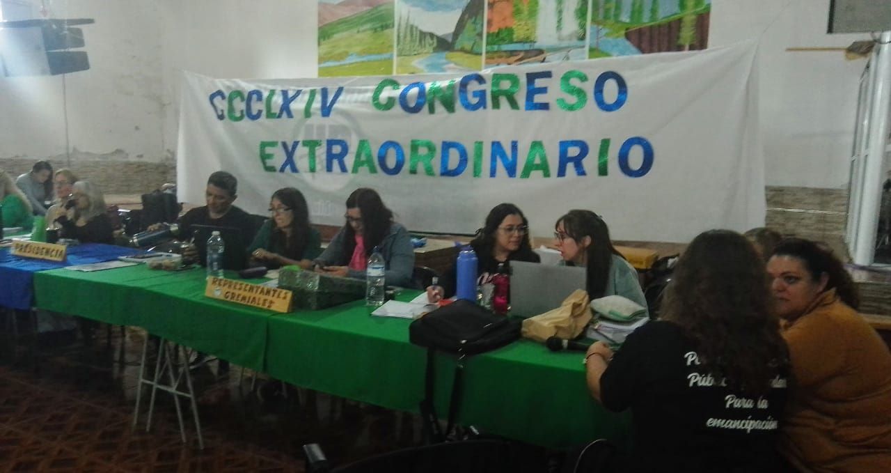 Unter define la nueva oferta salarial: Cipolletti lo rechazó