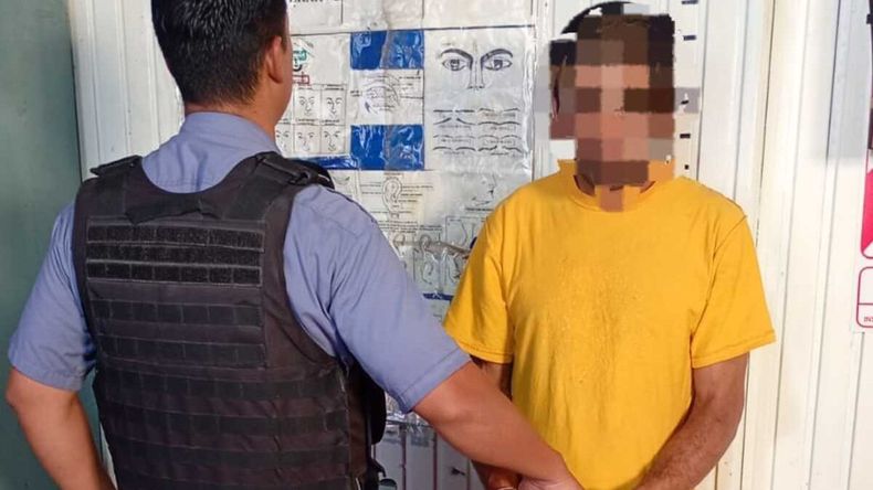 El ladrón fue atrapado por robar la caja registradora de una despensa de Cinco Saltos. Lo imputaron y lo liberaron, pero a los minutos cayó por otro robo. | LMCipolletti.com El ladrón fue atrapado por robar la caja registradora de una despensa de Cinco Saltos. Lo imputaron y lo liberaron, pero a los minutos cayó por otro robo.