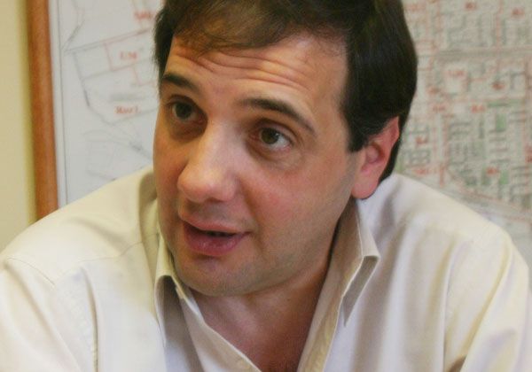 Cascón hizo un viraje para apostar a la reelección