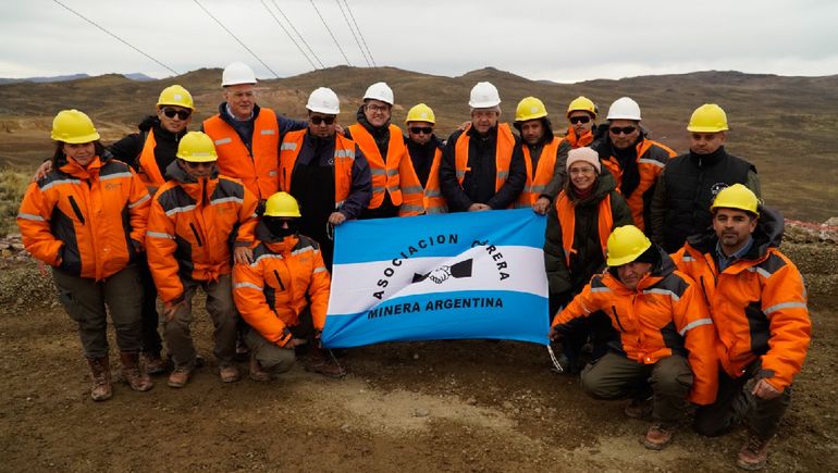 Río Negro consolida su desarrollo provincial con 2.300 puestos de trabajo en el sector minero.