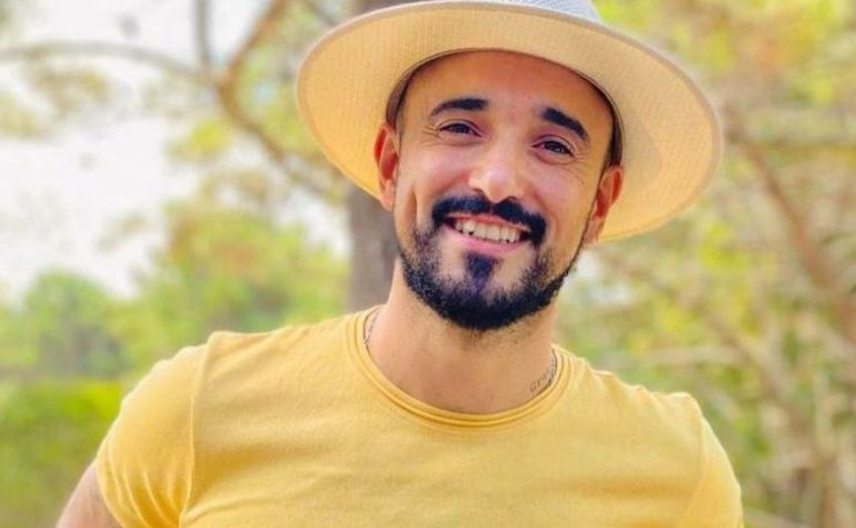 La gigantesca movida solidaria que realizó Abel Pintos en las escuelas rurales