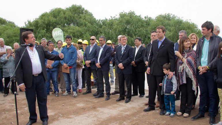 El gobernador Weretilneck encabezó la inauguración y dijo: Hoy empezamos a cumplir el sueño del doctor Salto