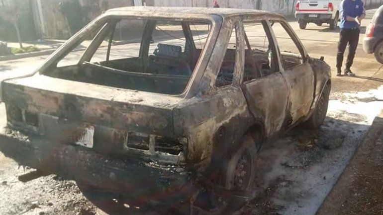 Le quemaron el auto a un vecino del Don Bosco