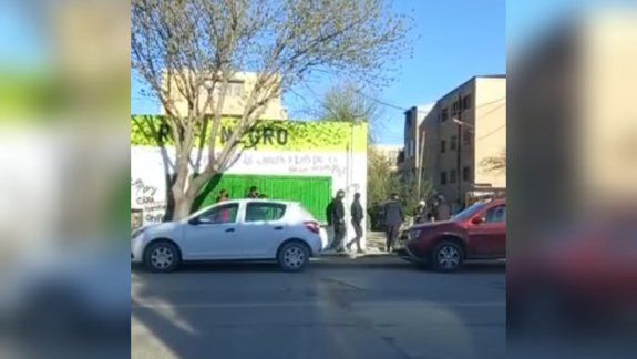 Allanamientos en el barrio La Paz en busca de armas y municiones
