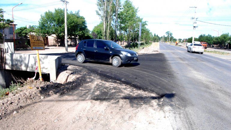 Las calles Lamarque y Río Negro ya están pavimentadas en el Anai Mapu.