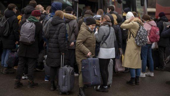 Al menos medio millón de personas escaparon de Ucrania hacia países vecinos