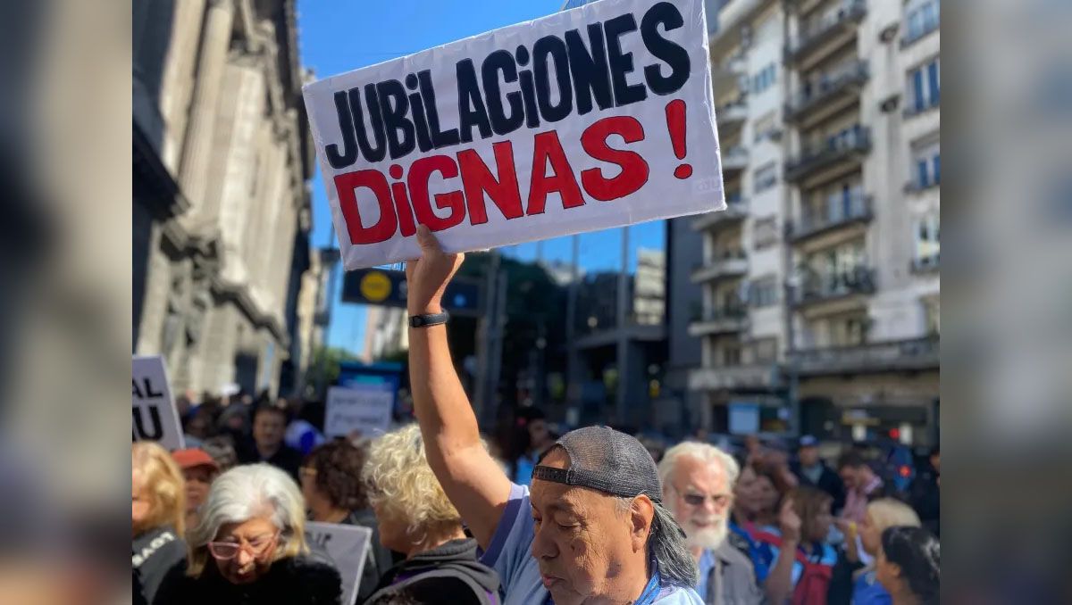 Las jubilaciones de febrero subirán 2,2% y se ubicarán en los&nbsp; $349.100 con bono.