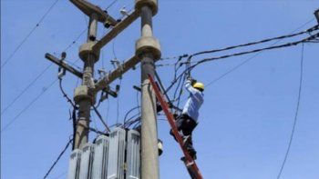 golpe de tension le fundio el kiosco y edersa debera pagar