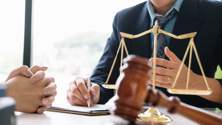 La Justicia ordenó a un cipoleño a saldar la cuota adeudada con su abogado.