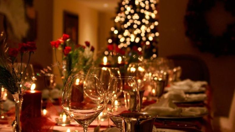 Cóctel navideño para sorprender: es muy fácil de preparar y tiene un efecto de árbol nevado en el vaso