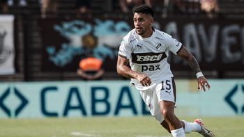 El volante, que pertenece a Cipolletti, disputó su segunda fecha con la camiseta del Calamar.