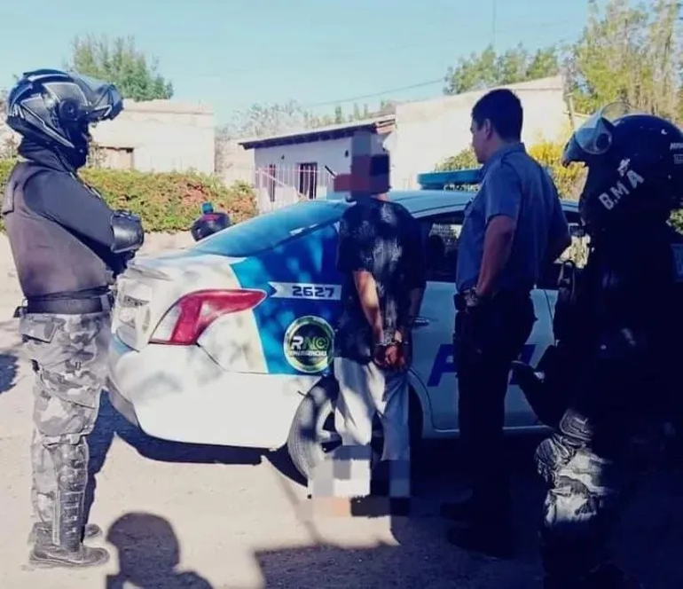 Uno de los detenidos tenía pedido de captura. Uno de los detenidos tenía pedido de captura. 