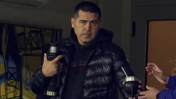 Riquelme se calentó después de la goleada sufrida ante el Tomba. Riquelme se calentó después de la goleada sufrida ante el Tomba.