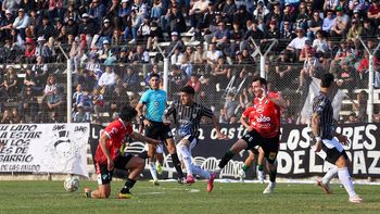 El arbitraje que dejó a Cipo sin tres puntos claves generó polémica a nivel nacional.
