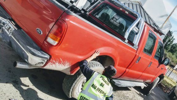 Secuestran vehículos por papeles truchos