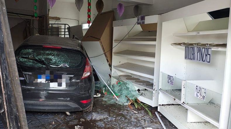 Bajó del auto a pelear, lo apuñalaron y atropelló a una mujer: murieron los dos