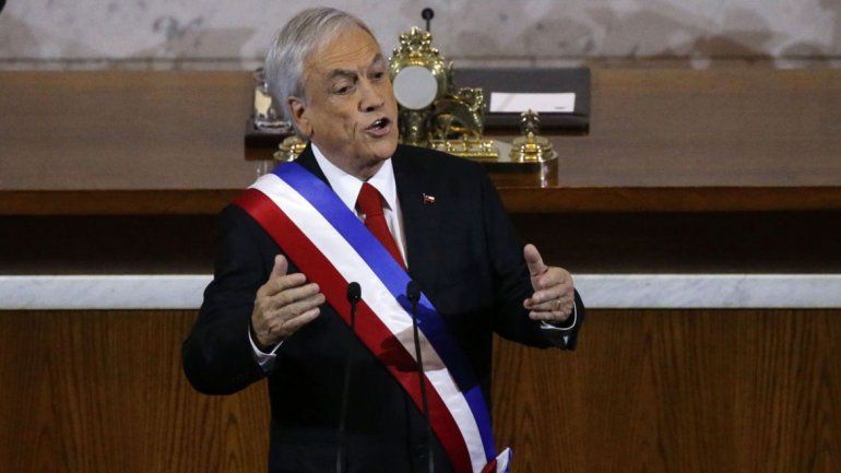 El presidente Piñera pidió la renuncia de todos sus ministros