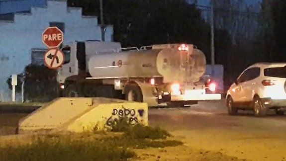 Camión de la Muni entró a la Ruta 151 en zona prohibida