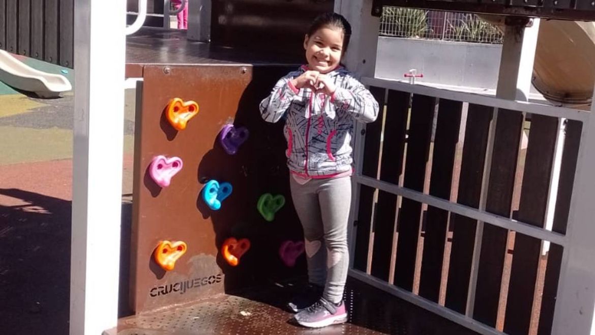 Jazmín, la nena cipoleña que necesita de todos.