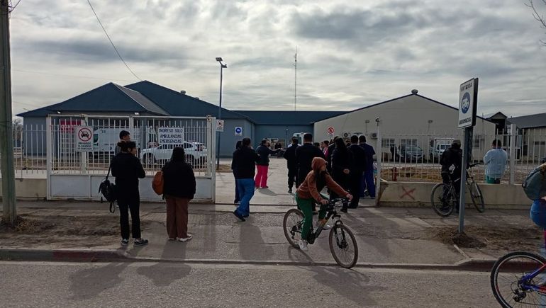 El límite a las horas extras afectan el servicio en áreas sensibles como operadores de salud mental y auxiliares de laboratorio. 