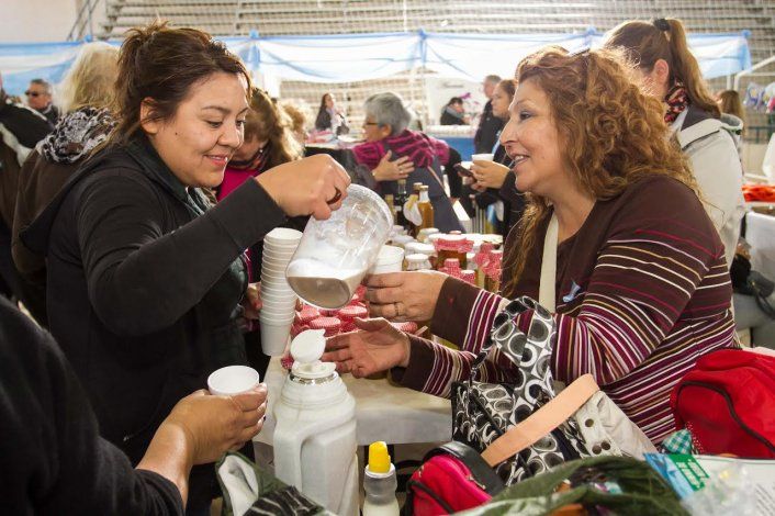 Así se celebró el 25 de Mayo en el Estadio Municipal de Cipo
