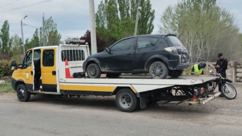 El Ford Ka fue secuestrado por los agentes de Tránsito de Trelew. 