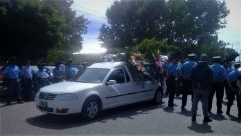 emotiva despedida al policia amaya en plottier