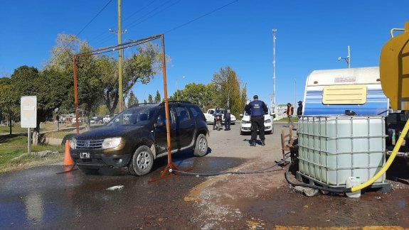 Estrictos controles de circulación en Cinco Saltos